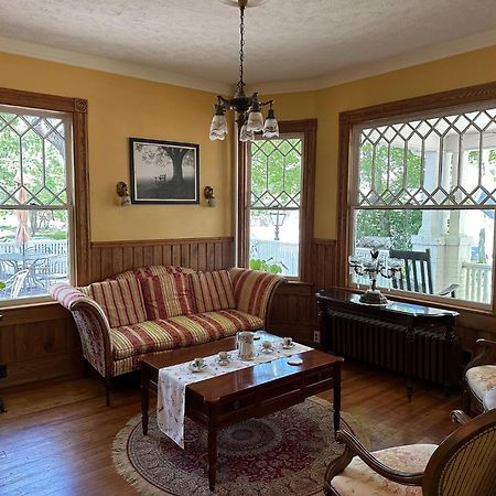 The Charleston Inn Hendersonville Nc Екстериор снимка