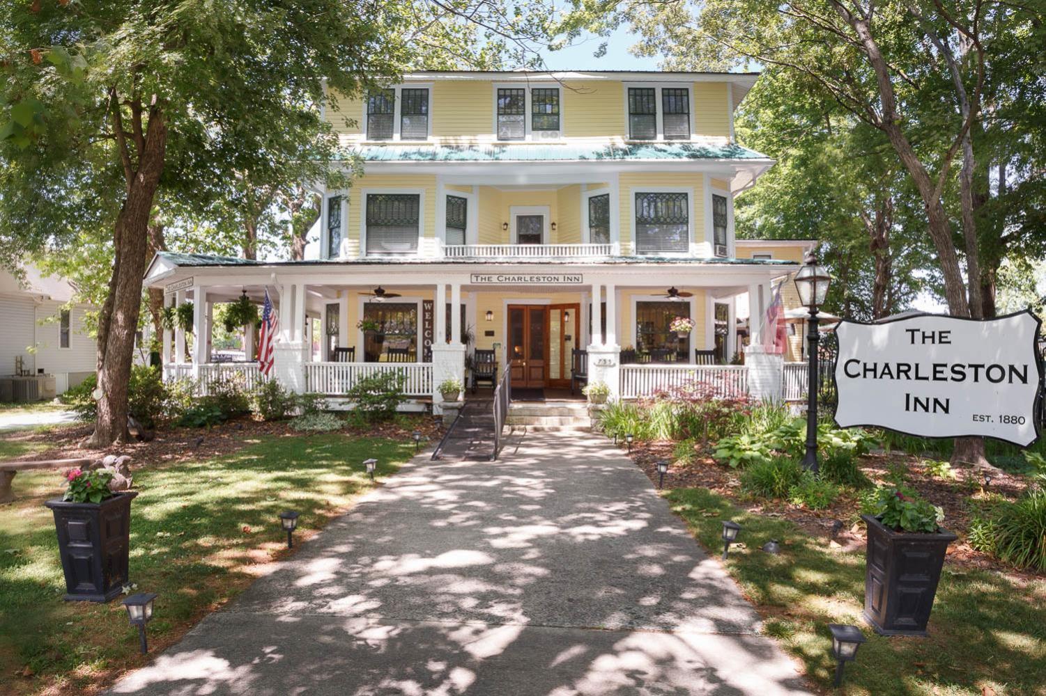 The Charleston Inn Hendersonville Nc Екстериор снимка