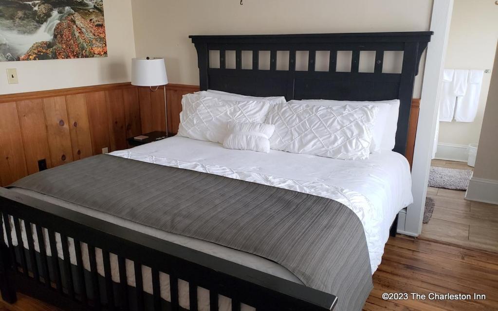 The Charleston Inn Hendersonville Nc Екстериор снимка