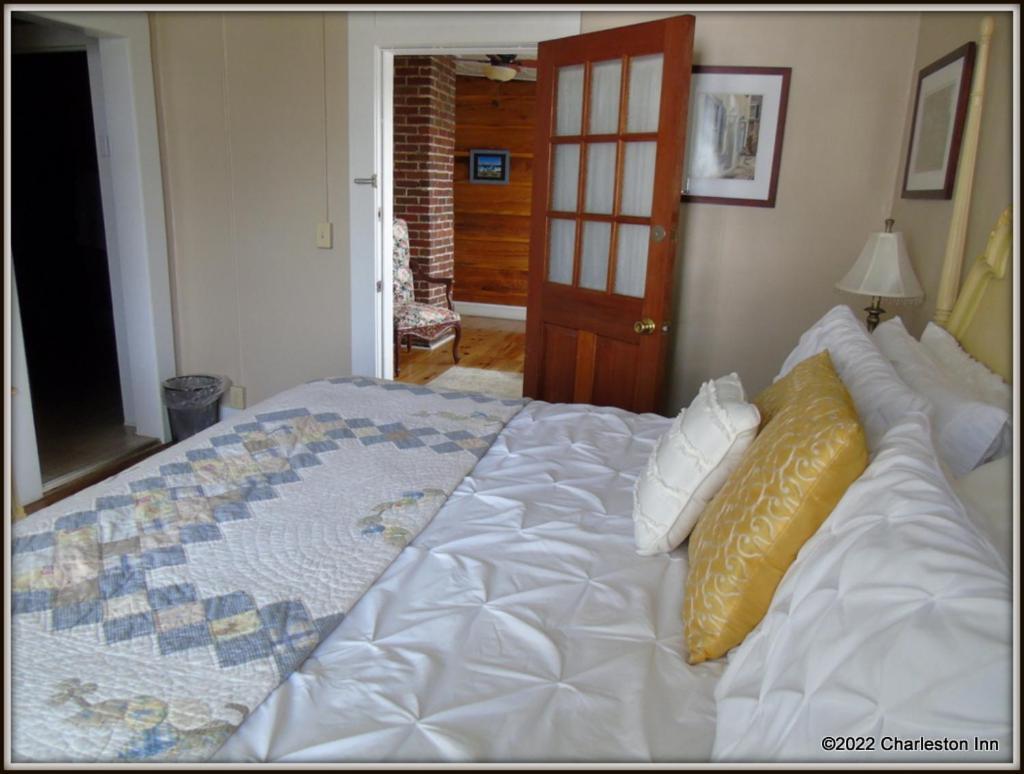The Charleston Inn Hendersonville Nc Екстериор снимка