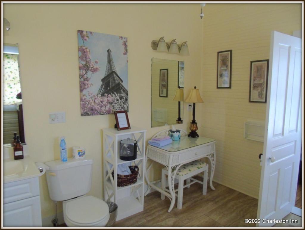 The Charleston Inn Hendersonville Nc Екстериор снимка
